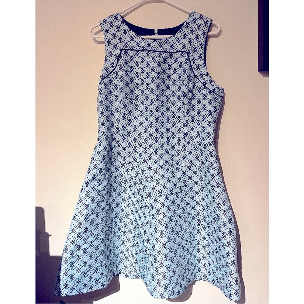 Club Monaco size 10 sky blue geometric dress